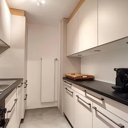 Apartamento Ambassador 003 *